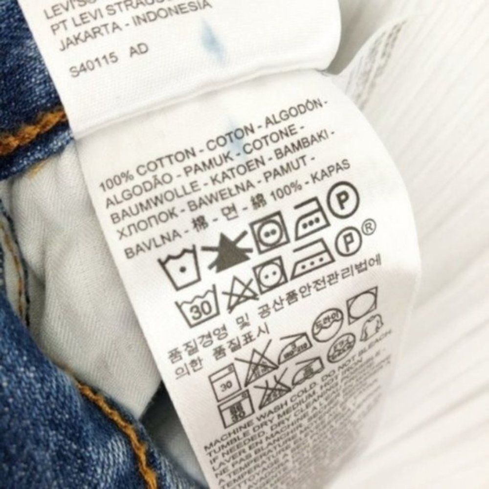 LEVI'S Button Fly Cut Off Shorts  - Picture 6 of 8